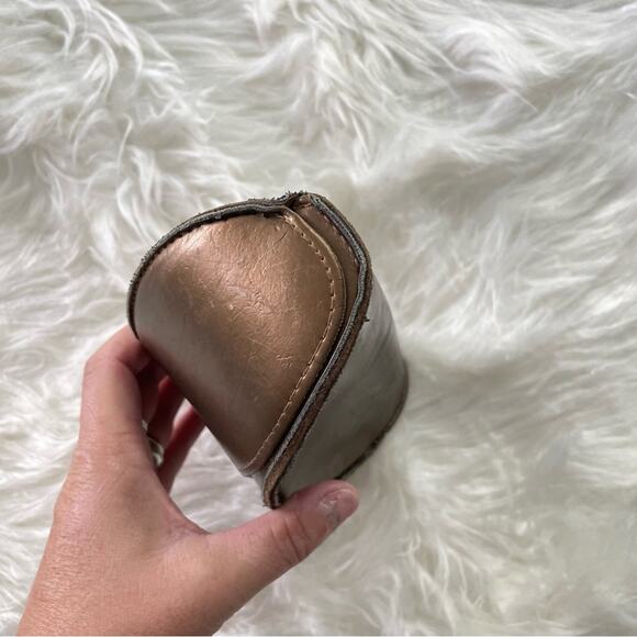 Gucci Unisex Sunglasses Case Glasses Leather Gold Bronze Velvet Interior GG Logo main image 5